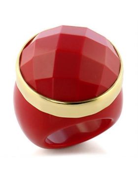 9W192-5 - Brass Gold Ring Synthetic Ruby