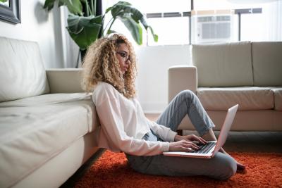 How to Dress Comfortably While Working from Home to Boost Productivity