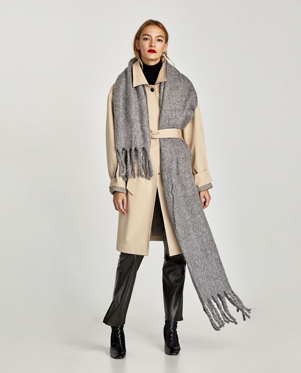 Remarkably Fresh and Interesting Scarf-Styling Tips